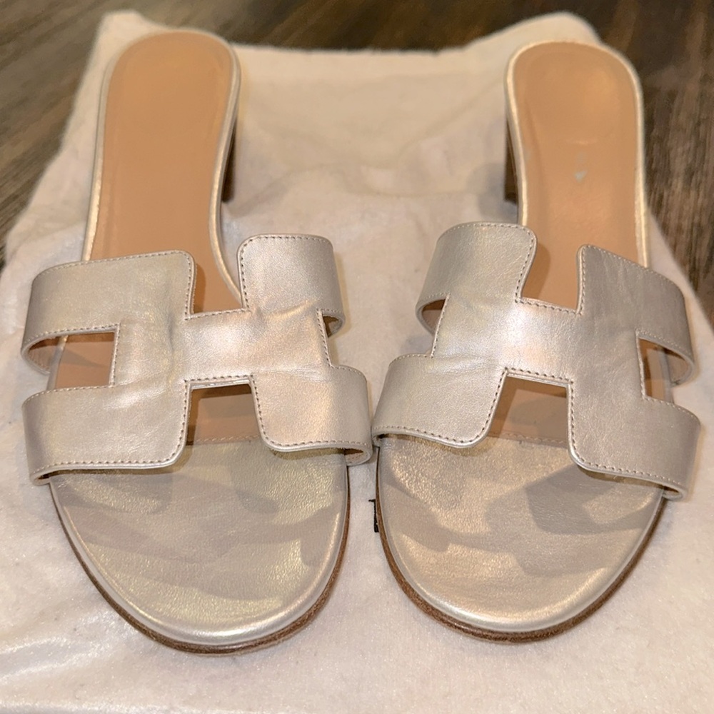 Vince Vero Cuoio Women Silver Sandals (size 41)